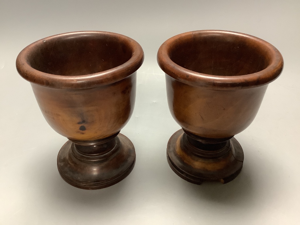 A pair of George III treen boxwood cups 14cm